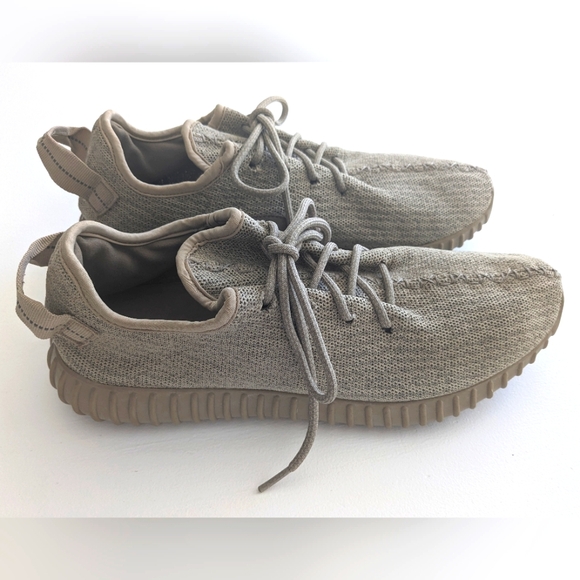 ADIDAS YZY Boost Sneakers - Picture 3 of 16